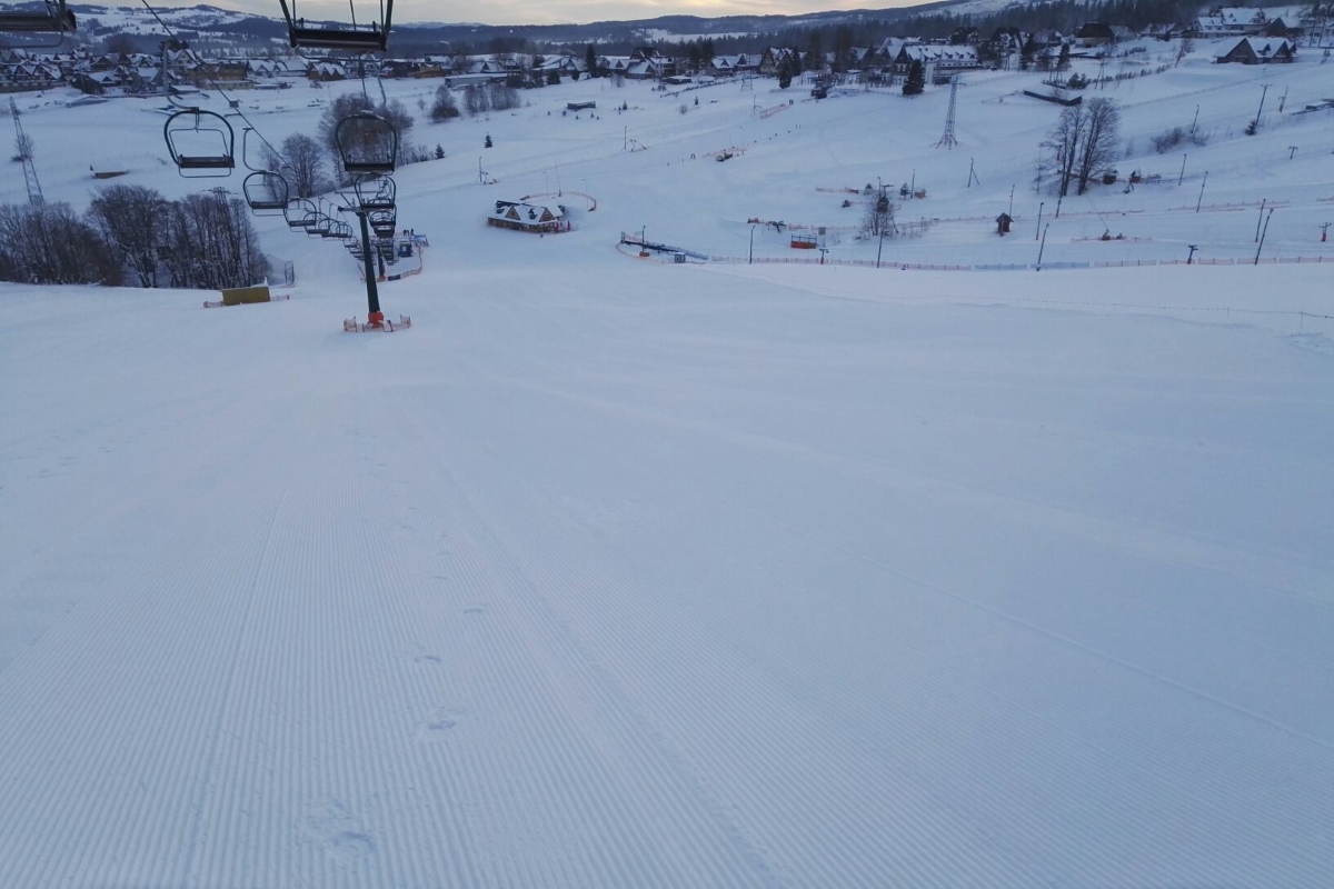 Station de ski OVNI en Pologne, située dans les Tatras
