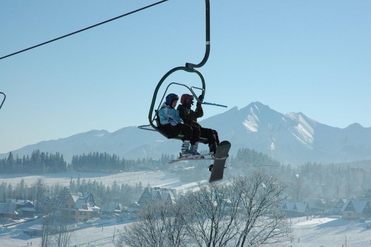 Station de ski OVNI en Pologne, située dans les Tatras